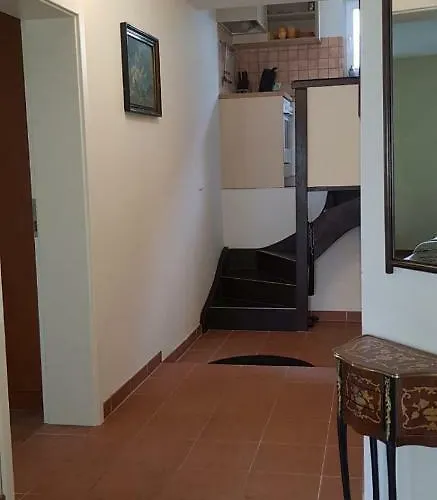 Im Ballhaus Neuhilbersdorf *